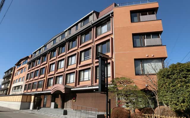 Gebäude des Oike Hotel in Fujikawaguchiko